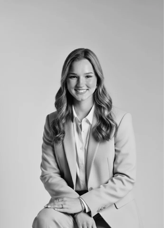 About Us - Foto Arq. Valentina Escala Modified